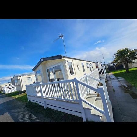 Aparthotel Caravan Chestnut à Meliden Extérieur photo