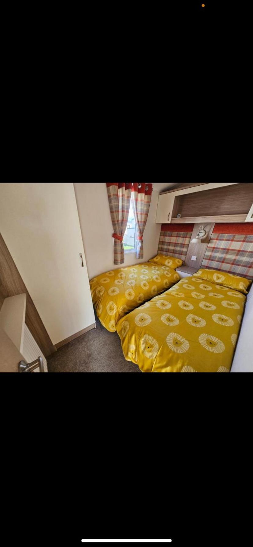 Aparthotel Caravan Chestnut à Meliden Extérieur photo